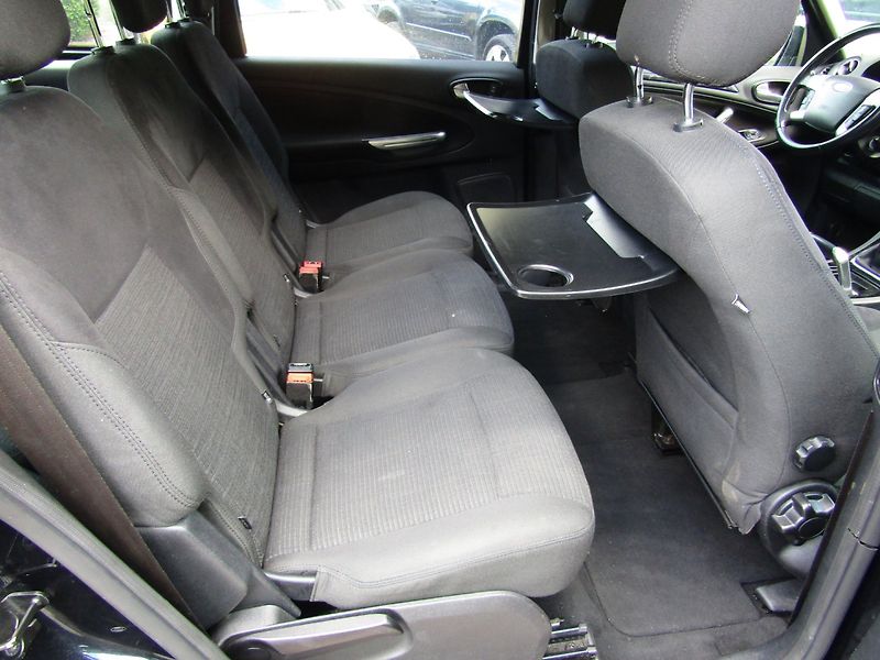 Ford Galaxy (2011) 2.0 TDCi 103kW 7MÍST - fotka 25 z 38