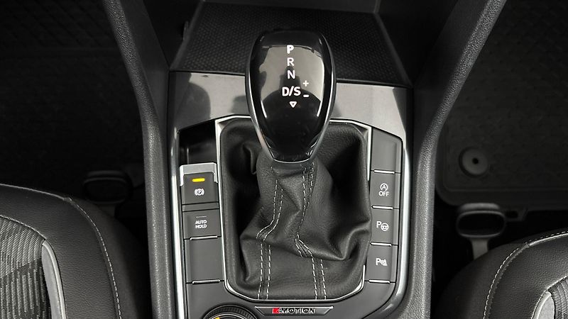Volkswagen Tiguan Allspace 2.0 TDI DSG 4MOTION R-Line - fotka 24 z 29