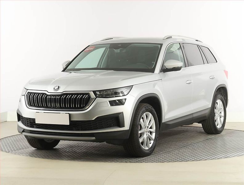 Škoda Kodiaq (2023) Style 2.0 TDI, digi klima - fotka 2 z 27
