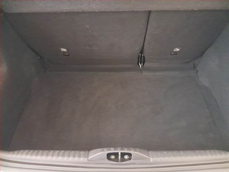 Citroën C3 (2021) 1.5 BlueHDi, Tempomat - fotka 14 z 17