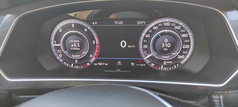 Volkswagen Tiguan (2017) 2.0 TDI DSG 4x4  - fotka 13 z 27