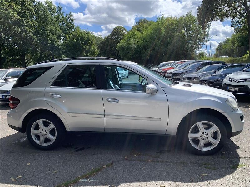 Mercedes-Benz Třídy M 4,0 CDI 4X4 - fotka 4 z 18