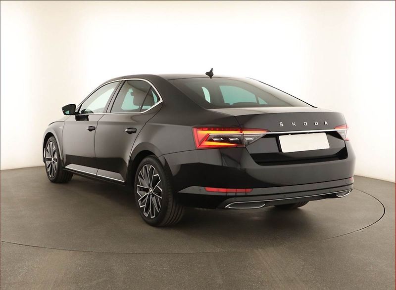 Škoda Superb (2022) Laurin&Klement 2.0 TDI - fotka 4 z 18