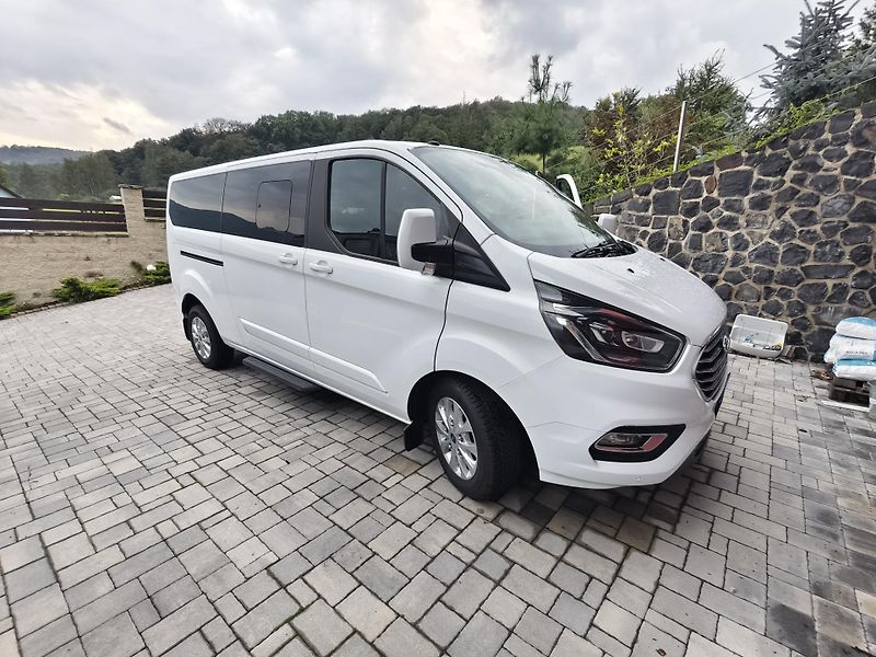 Ford Tourneo Custom (2019) 2.0 TDCi 9.místné, top stav. - fotka 2 z 19