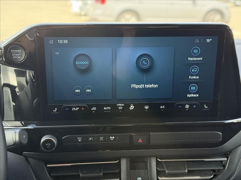 Ford Tourneo Custom 2,0 EcoBlue 125kW Titanium AWD - fotka 23 z 27