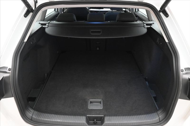 Volkswagen Golf 2,0 TDI 110 kW DSG Life Záruka - fotka 10 z 31