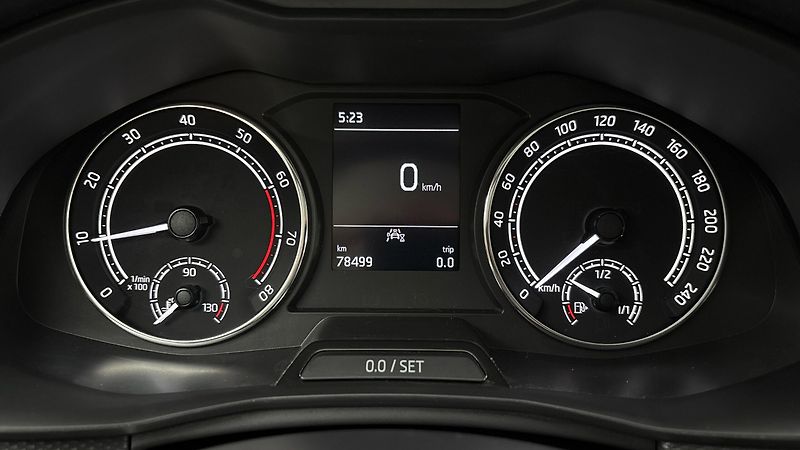 Škoda Scala 1.0 TSI Ambition - fotka 10 z 23