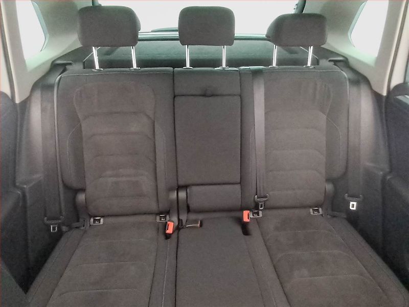 Volkswagen Tiguan (2017) R-Line 2.0 TDI, 4X4, Automat - fotka 10 z 20