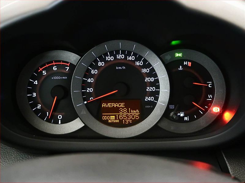 Toyota RAV4 (2011) 2.2 D-4D, 4X4, Tempomat - fotka 11 z 17