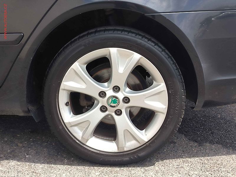Škoda Octavia (2012) 1.4 TSI, ČR, servis.kniha - fotka 18 z 19