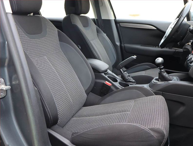 Citroën C4 (2014) 1.6 HDi, po STK, jezdí výborně - fotka 9 z 15
