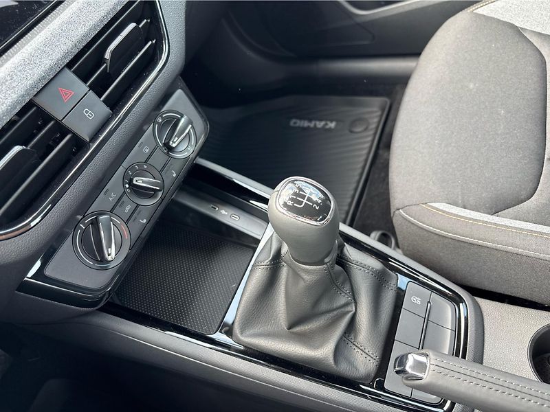 Škoda Kamiq 1.0 TSi 85 kW SELECTION - fotka 17 z 26