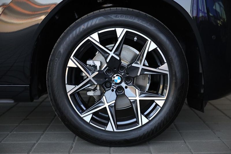 BMW X3 30e xDrive - fotka 7 z 18