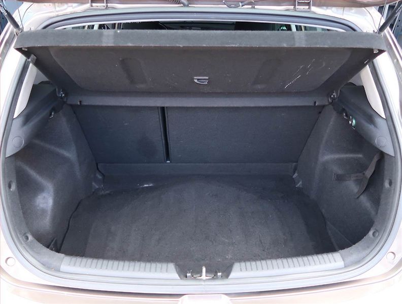 Kia Ceed (2013) 1.4 CVVT, Serv.kniha, Tempomat - fotka 13 z 14