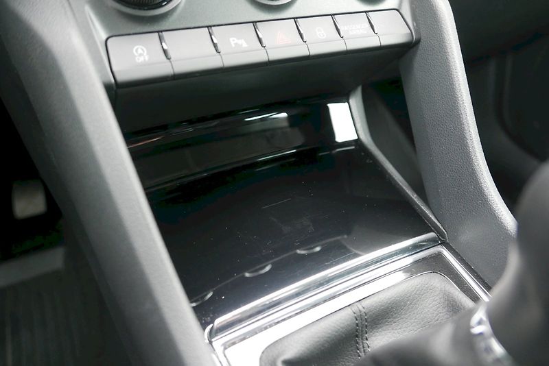 Škoda Karoq (2022) 1.5 TSI 110 kW M6° Style Plus - fotka 16 z 32