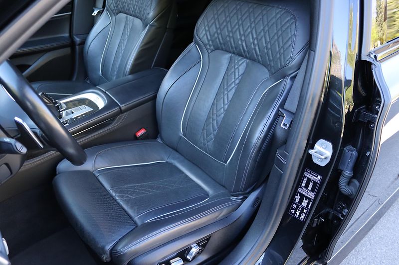 BMW Řada 7 730D XDRIVE M-PAKET G11 210kW - fotka 21 z 46