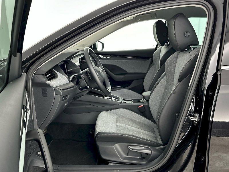 Škoda Octavia (2025) DSG 2.0TDI 110kW Top Selection - fotka 7 z 31