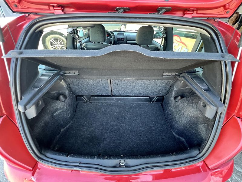 Renault Clio 1.2i 43kw ABS KLIMATIZACE - fotka 17 z 29