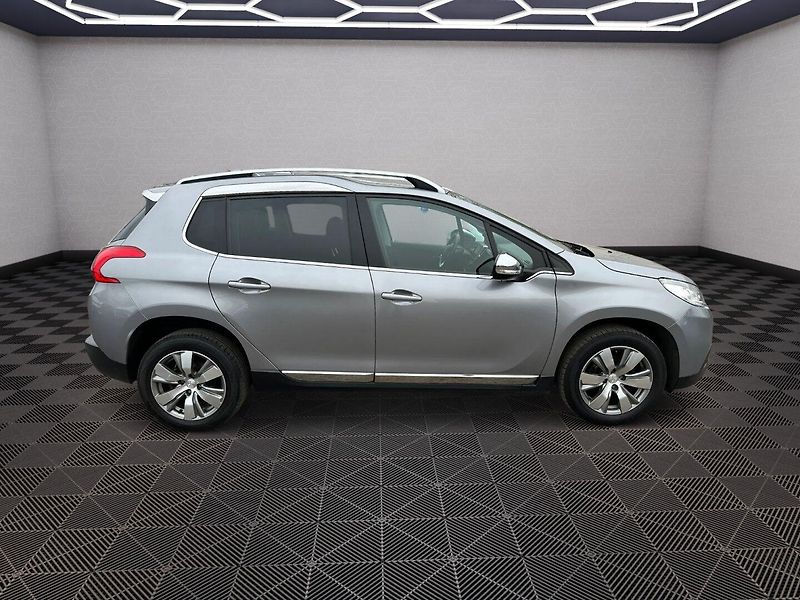 Peugeot 2008 (2014) 1.6Hdi 68Kw Allure - fotka 7 z 25
