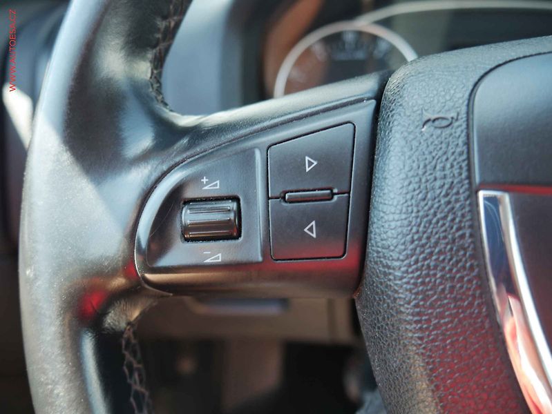 Škoda Octavia (2010) 1.4 TSI, Sport - fotka 13 z 16