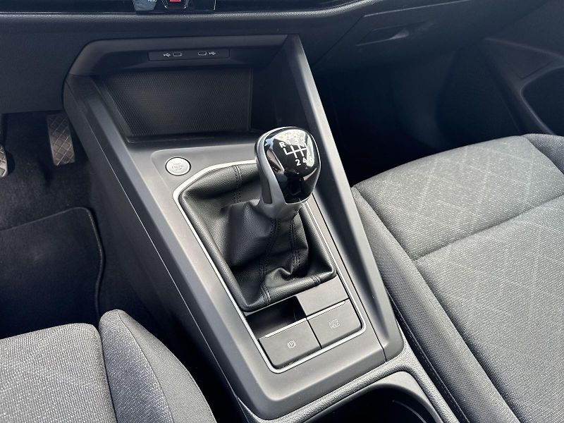 Volkswagen Golf (2022) 2.0 TDI Variant Life - fotka 22 z 30