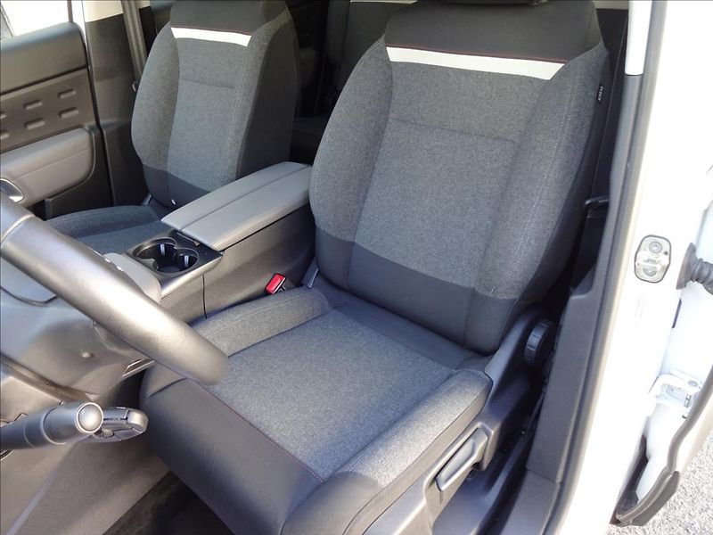 Citroën C5 Aircross 1,2 Pure Tech 96kW - fotka 16 z 50