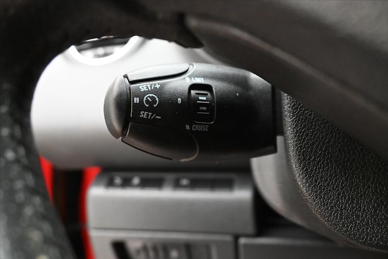 Peugeot 3008 1,6 HDI 84 kW ALLURE Záruka až - fotka 23 z 30