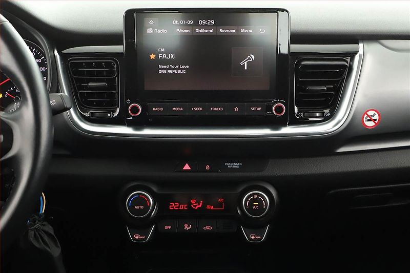 Kia Stonic (2023) Exclusive 1.0 T-GDI, EXCLUSIVE - fotka 14 z 21