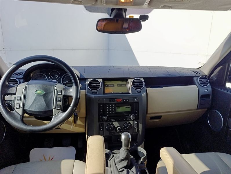 Land Rover Discovery 2,7 TDV6 HSE 4x4 Kůže Xenon - fotka 14 z 41