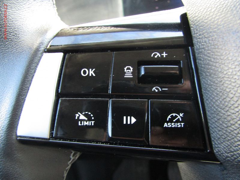 Opel Astra (2023) 1.5 CDTi, Elegance - fotka 13 z 22