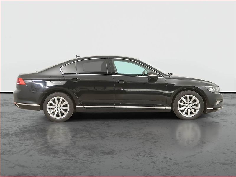 Volkswagen Passat (2020) 2.0 TDI, Automat, Kůže, Navi - fotka 6 z 17