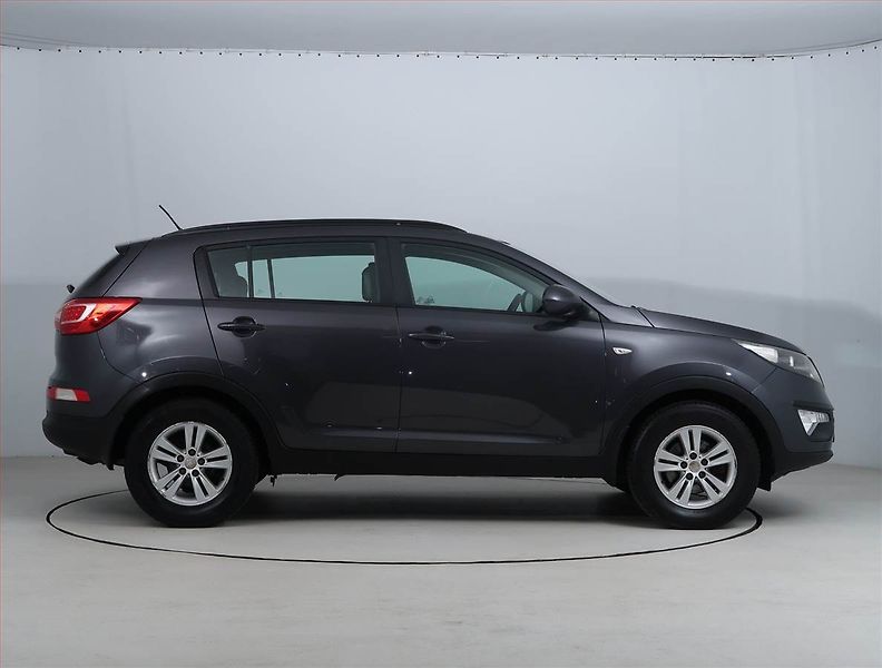 Kia Sportage (2011) 1.6 GDI, Tempomat - fotka 6 z 15