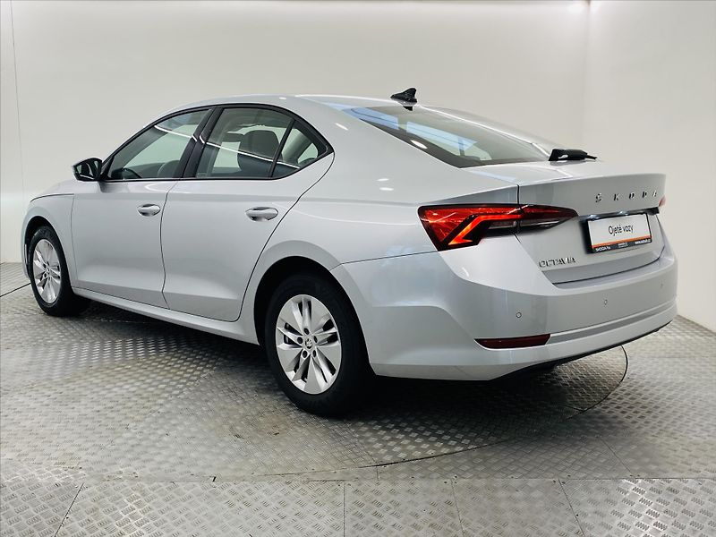 Škoda Octavia 2,0 TDI 85 kW Ambition - fotka 23 z 26