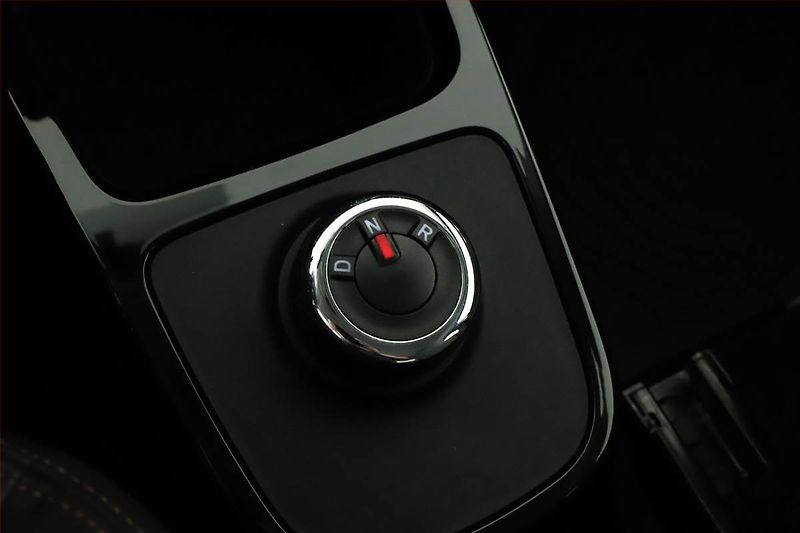 Dacia Spring (2023) Electric 65 (27 kWh), SoH 92% - fotka 12 z 17