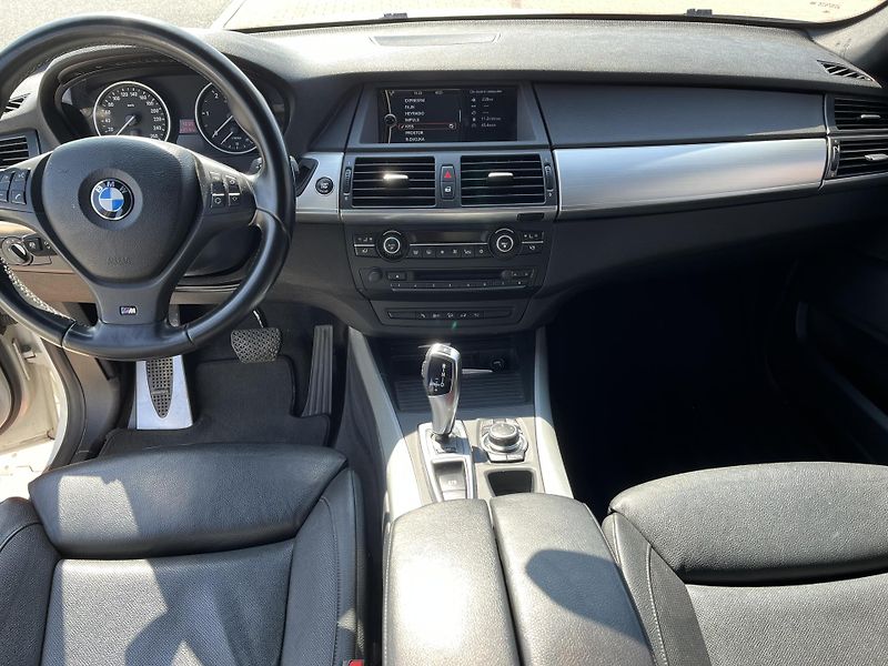 BMW X5 40D XDRIVE M-Packet - fotka 13 z 34