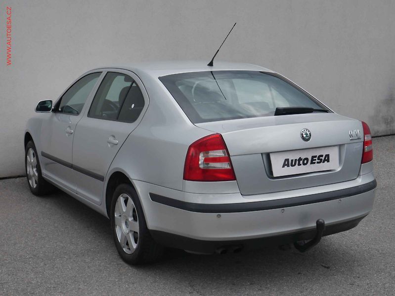 Škoda Octavia (2006) 2.0FSi, autoAC - fotka 6 z 14