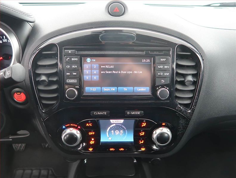 Nissan Juke (2014) 1.2 DIG-T, Serv.kniha, Navi - fotka 12 z 21