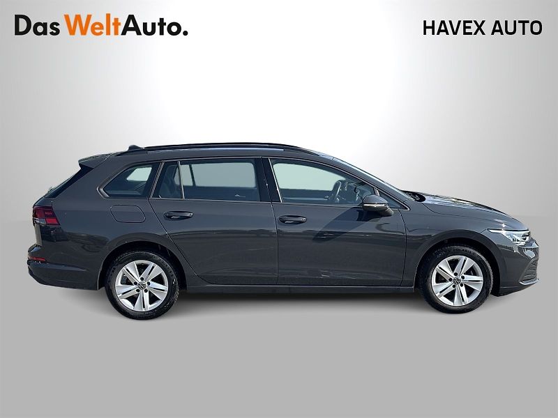 Volkswagen Golf (2023) Variant 1.5 TSI Life - fotka 31 z 31