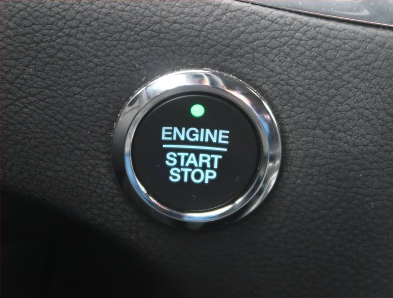 Ford S-MAX (2022) Titanium Hybrid - fotka 22 z 24