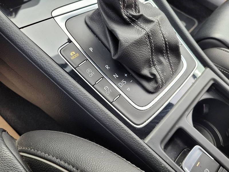 Volkswagen Golf 2.0 TDI GTD DSG Záruka 2roky - fotka 35 z 45
