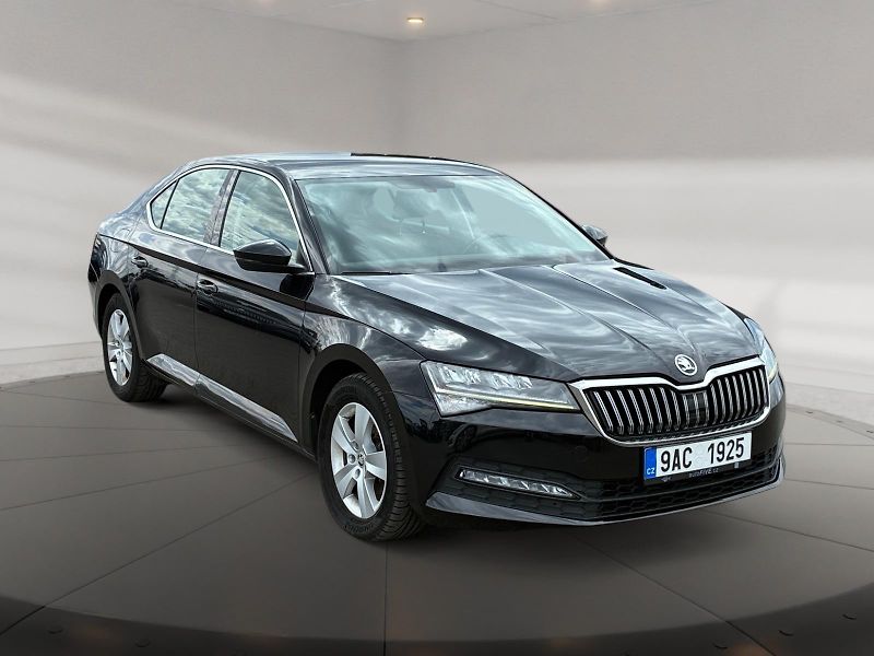 Škoda Superb (2022) AMBITION 2.0TDI 110kW CZ DPH - fotka 3 z 11