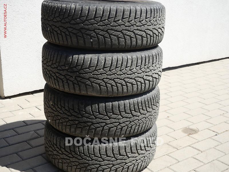 Volkswagen Golf (2015) 1.6TDi, ČR, DSG, park.asist - fotka 20 z 20