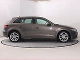 Audi A3 (2016) 1.4 TFSI, Automat, Bi-Xenony - náhled 6