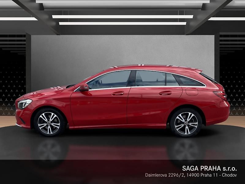 Mercedes-Benz CLA Shooting Brake 180 d Shooting - fotka 6 z 18