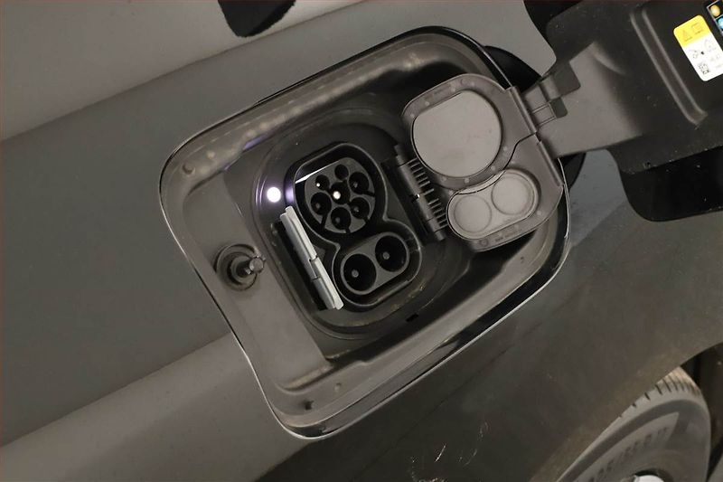 BMW i4 (2022) eDrive40, SoH 95% - fotka 20 z 21