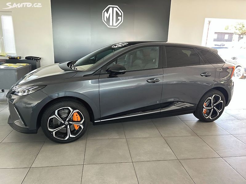 MG MG4 (2025) EV XPOWER 64kW - fotka 2 z 11