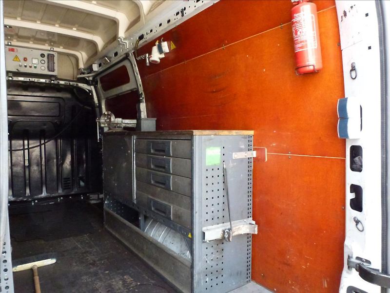 Renault Master 2,3 DCI POJÍZDNÁ DÍLNA,TZ na 3 - fotka 24 z 59
