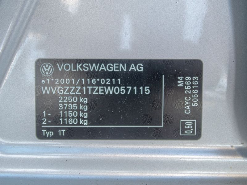 Volkswagen Touran (2014) 1.6TDI 77KW DSG NAVI – 7 SEDAD - fotka 46 z 50