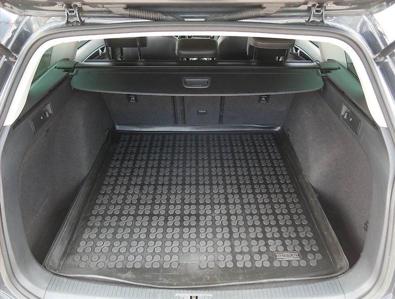 Volkswagen Golf (2014) 2.0 TDI, Serv.kniha, Navi - fotka 14 z 18