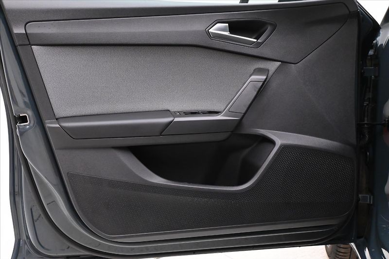 Seat Leon 1,5 TSI 85kW Style Záruka až 5 - fotka 24 z 30